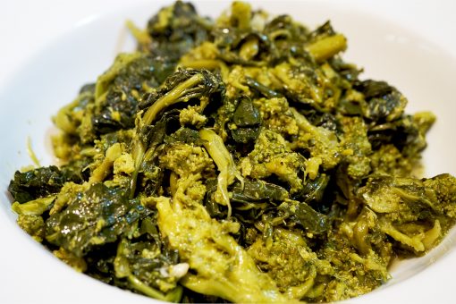 447 – Cime di rapa affogate con aglio, olio e peperoncino