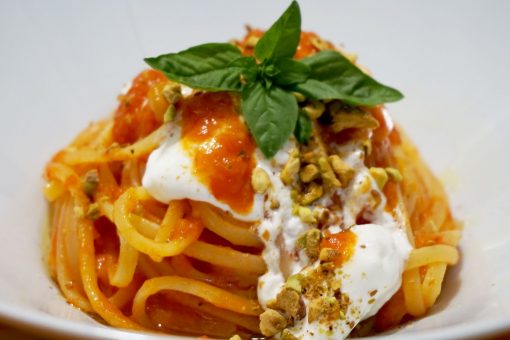 707 – Linguine pomodoro pistacchio e stracciatella… e la vita si fa bella!