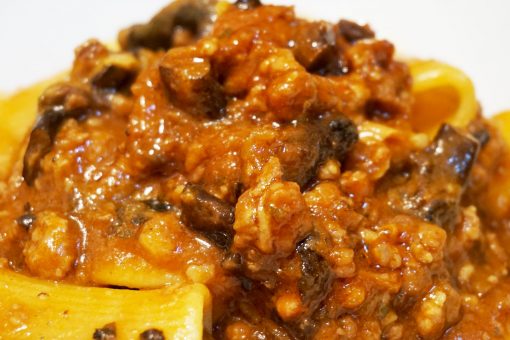 568 – Pasta funghi e salsiccia… come accendere una miccia!