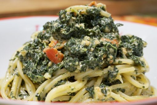 682 – Spaghetti al pesto di cavolo nero… è già un pò che ci spero!