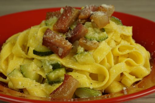 672 – Pasta zucchine e guanciale… anche meglio del caviale!