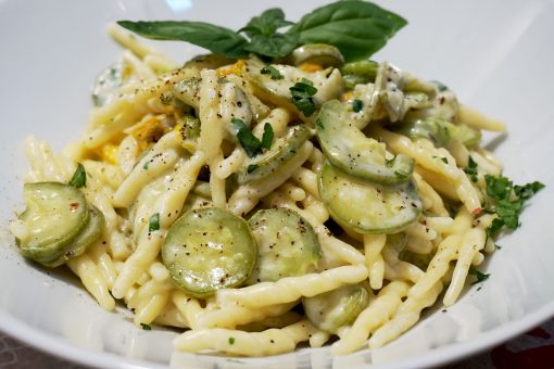 697 – Pasta zucchine e robiola… anche prima di anda’ a scuola!